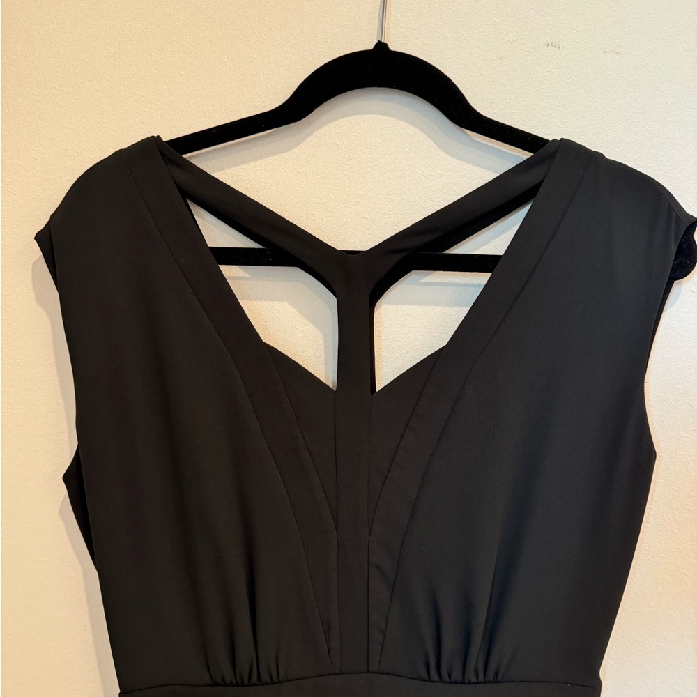 BCBG MAX AZRIA Black Midi Dress.